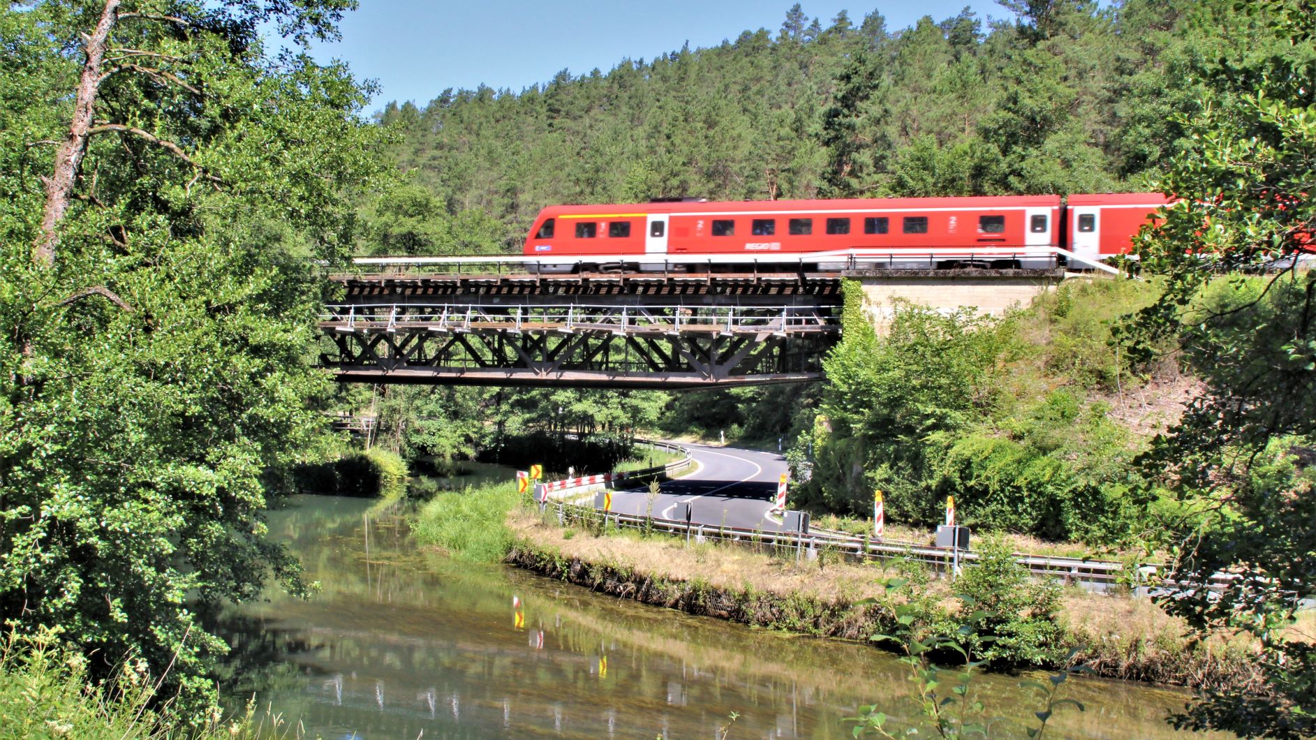 Eisenbahnbrücke über Pegnitz und Staatsstraße bei Neuhaus an der Pegnitz