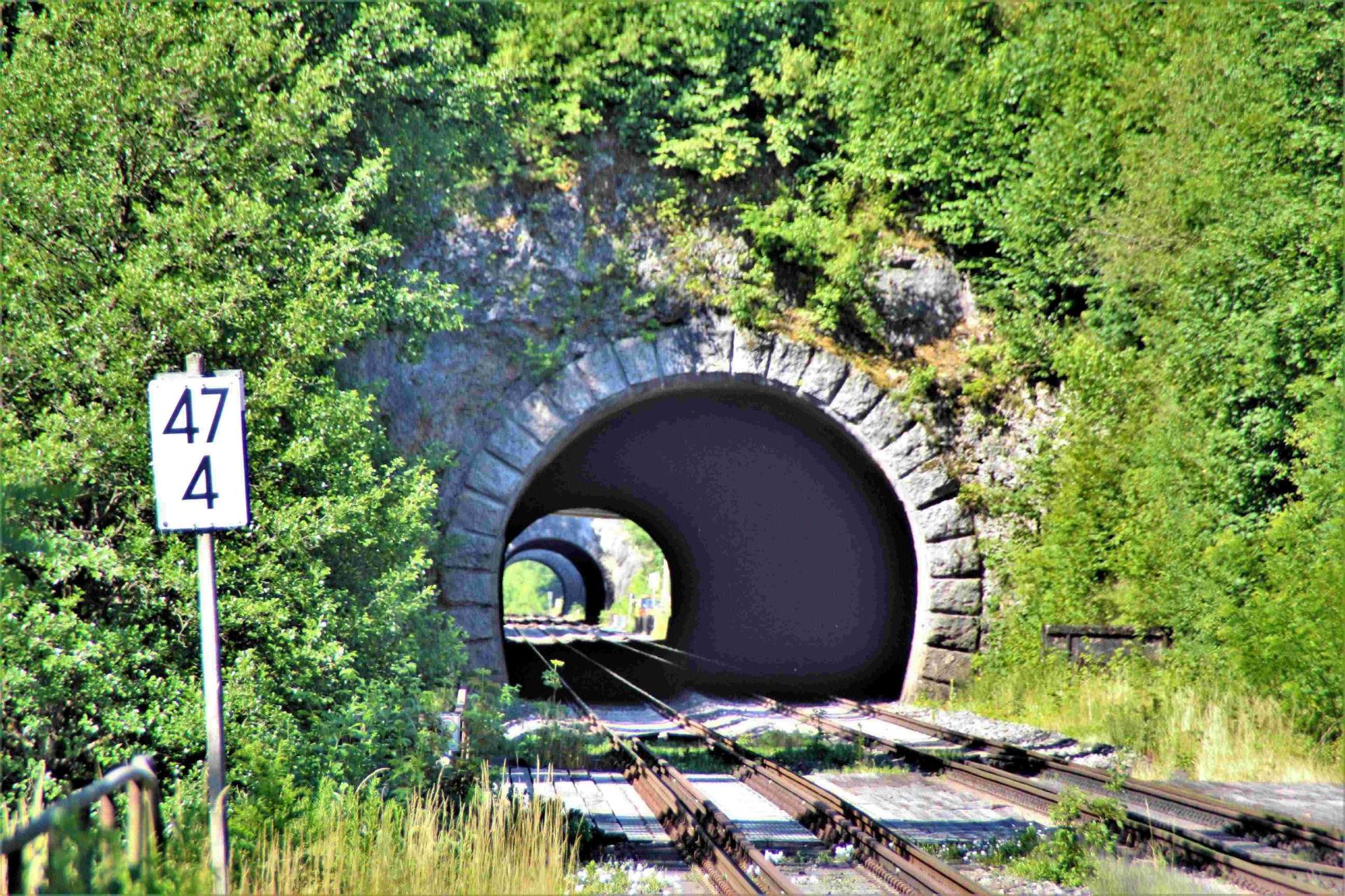 Tunnel Gotthard, dahinter sind die Tunnel Sonnenburg und Hufstätte zu erkennen